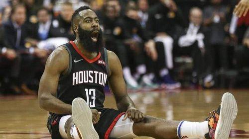 nba名记爆料哈登最新交易,名记曝最新动态，火箭队未来布局引关注”